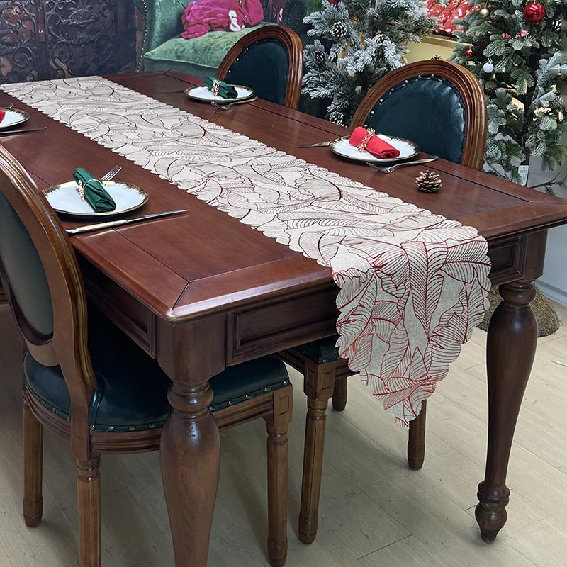 banana leaves table runner