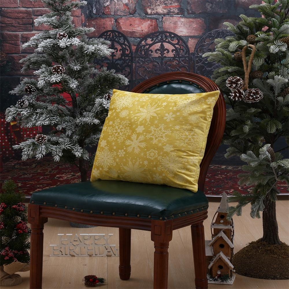 Colourful Snow Printed Velvet Cushion Cover for Decoration